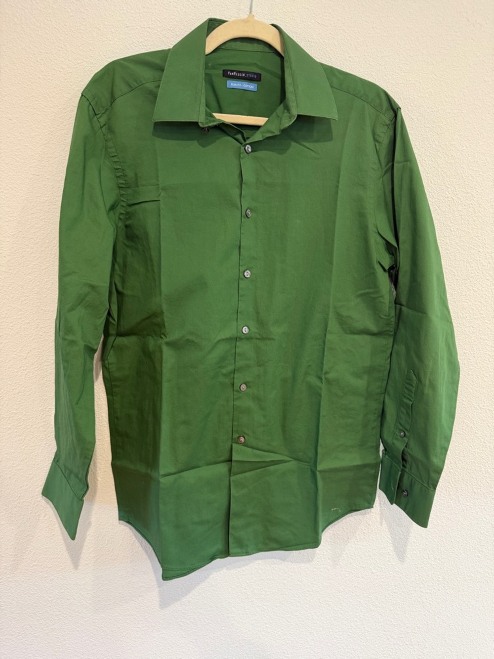 Van Heusen Men's Green Long-Sleeve Dress Shirt